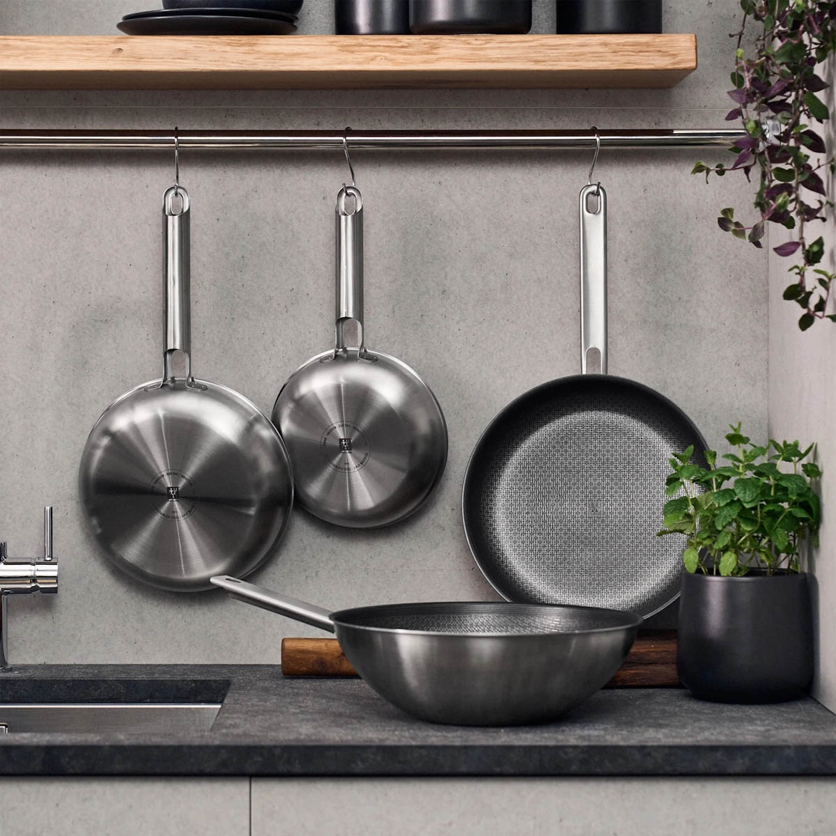 Сковорода Zwilling Joy Plus 24см