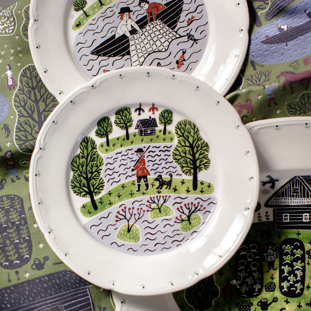 Тарелка закусочная Дымов Керамика Огород Уткина Рыбалка