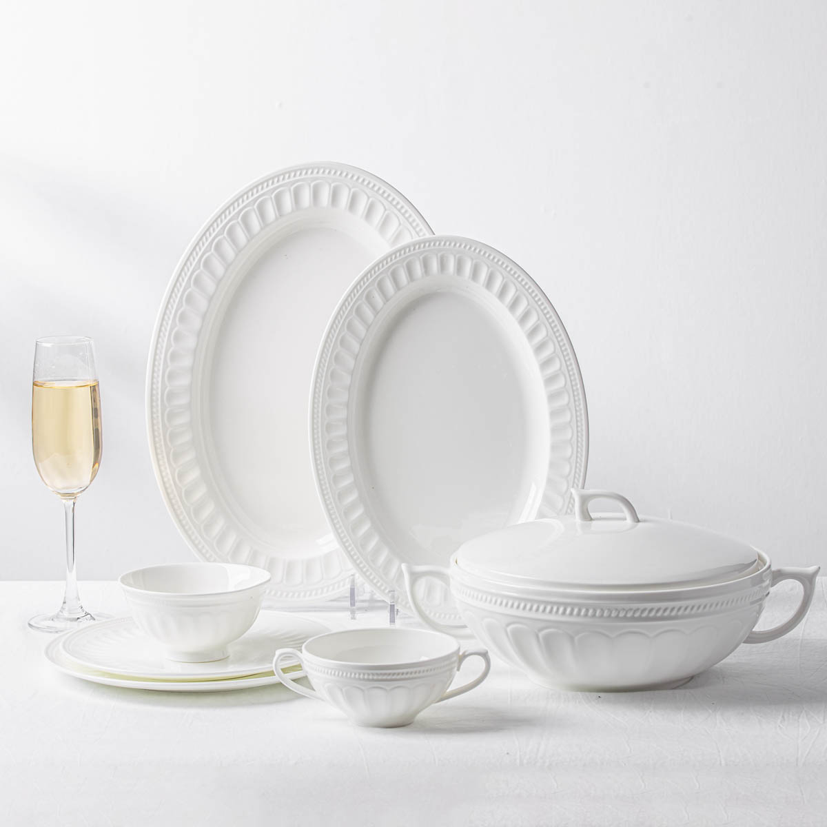 Тарелка обеденная без борта Home Chef Rome 26см