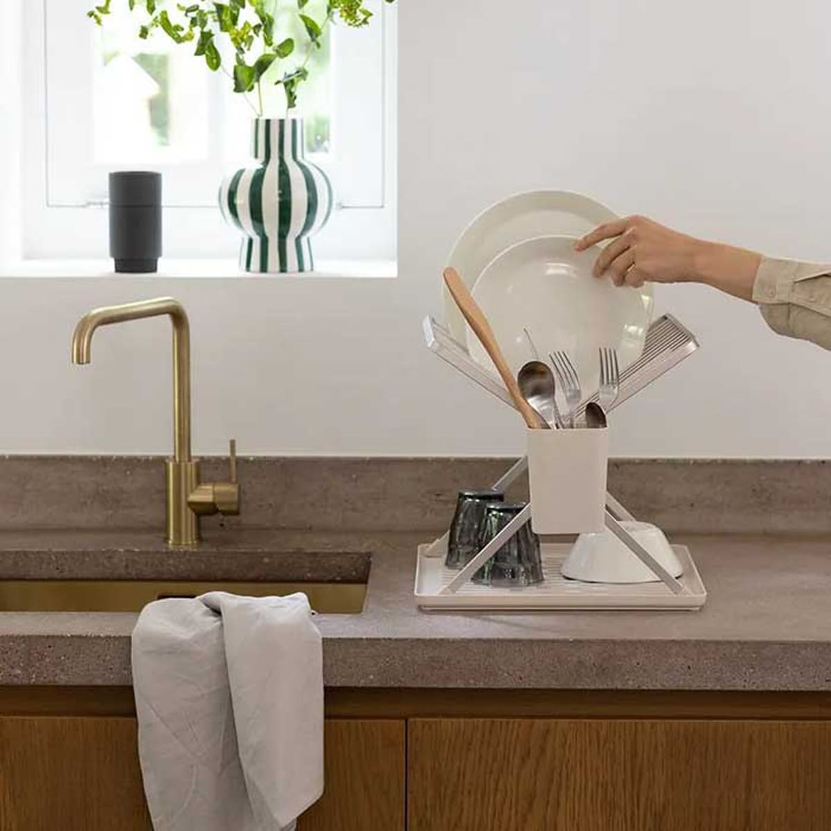 Сушилка для посуды складная Brabantia SinkSide