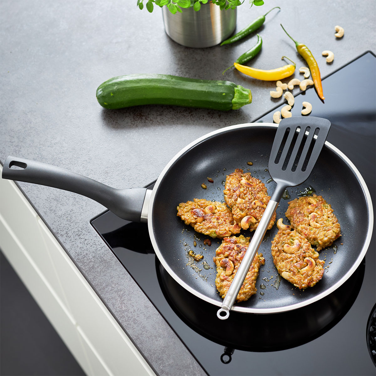 Лопатка кухонная Roesle Basic Line