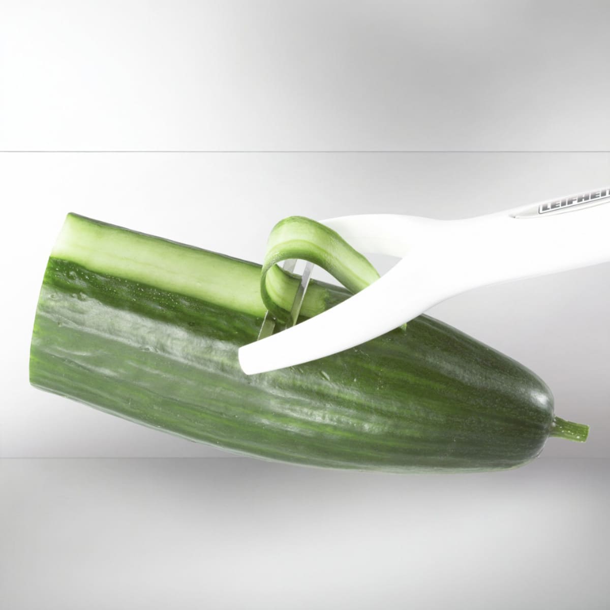 Овощечистка с плавающим лезвием Leifheit Comfortline