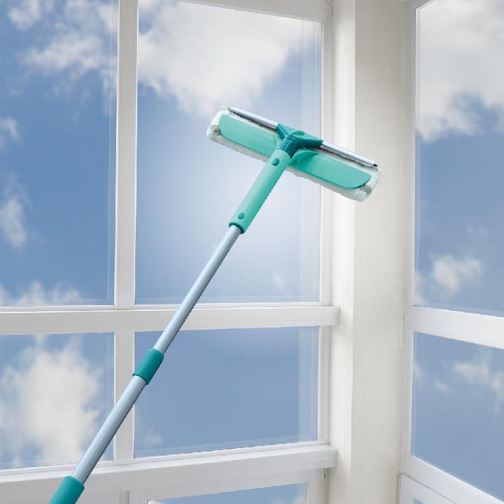 Щётка для мытья окон с губкой и телескопической ручкой Leifheit Basic Wet & Dry (90-150см)