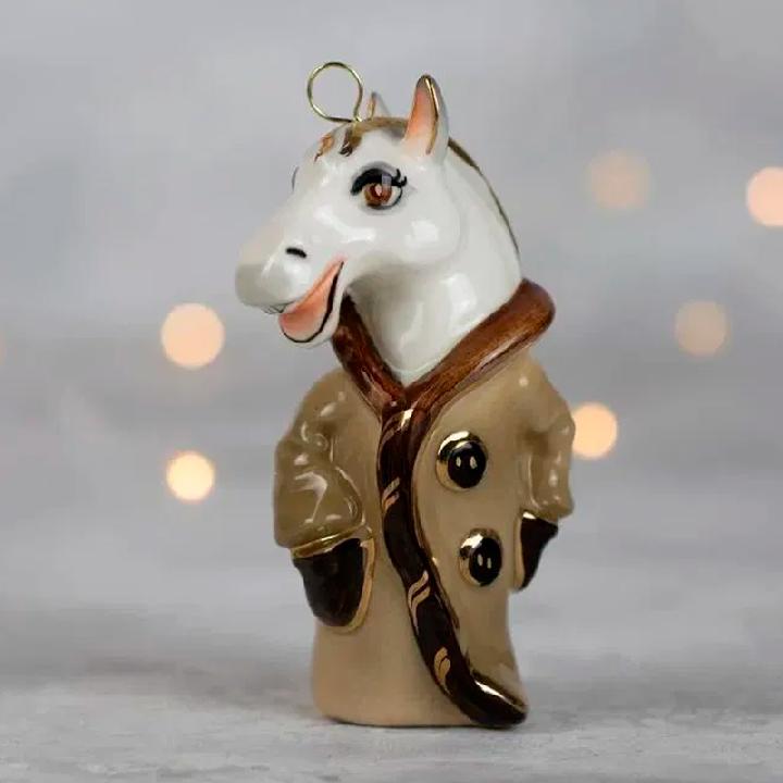 Елочная игрушка Фарфоровая мануфактура Символ года Конь в пальто