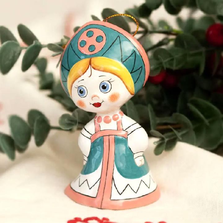 Елочная игрушка Ярославская Керамическая Мануфактура Василиса премудрая в бирюзовом сарафане