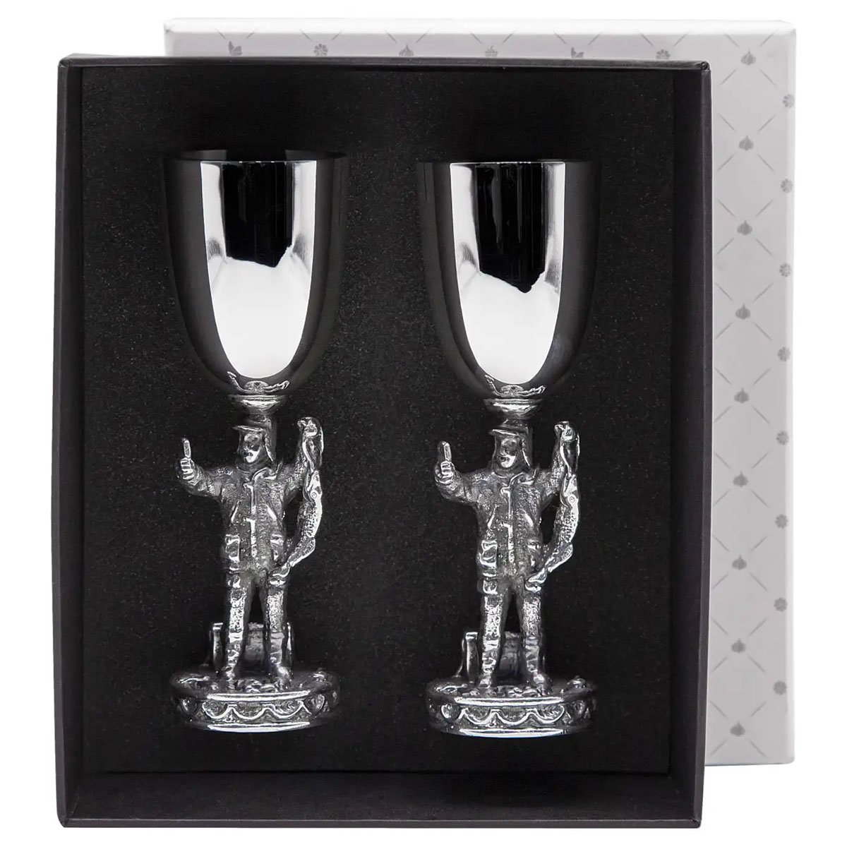 Набор рюмок Кольчугинский Мельхиор Охотничий домик Рыбак посеребрение с чернением 2шт в футляре