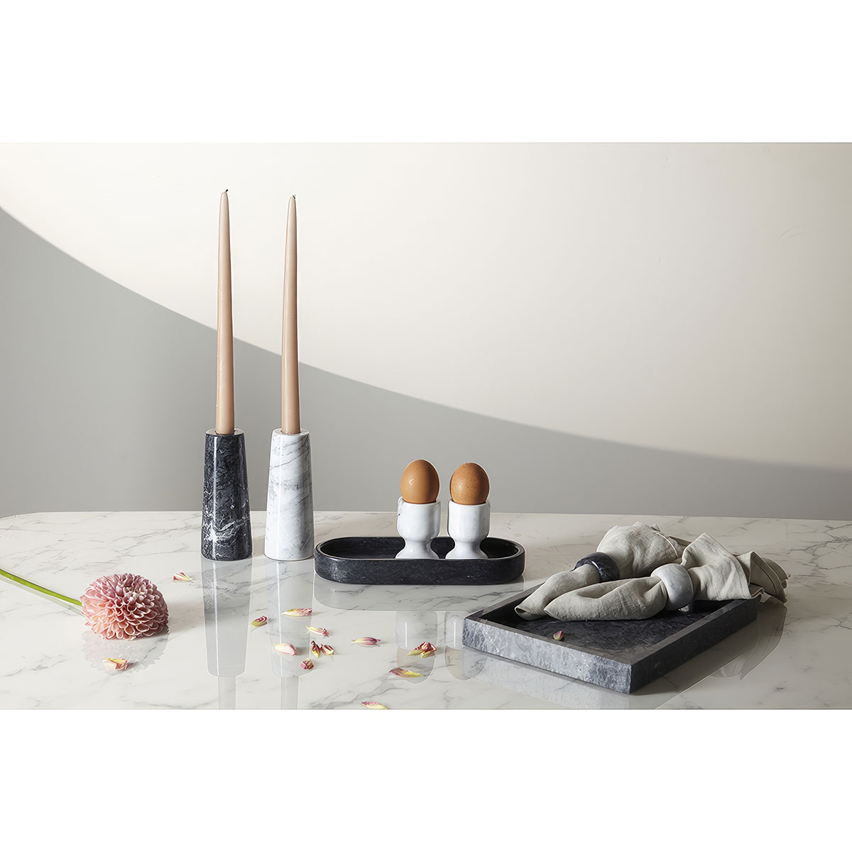 Подсвечник Liberty Jones Marm, черный мрамор