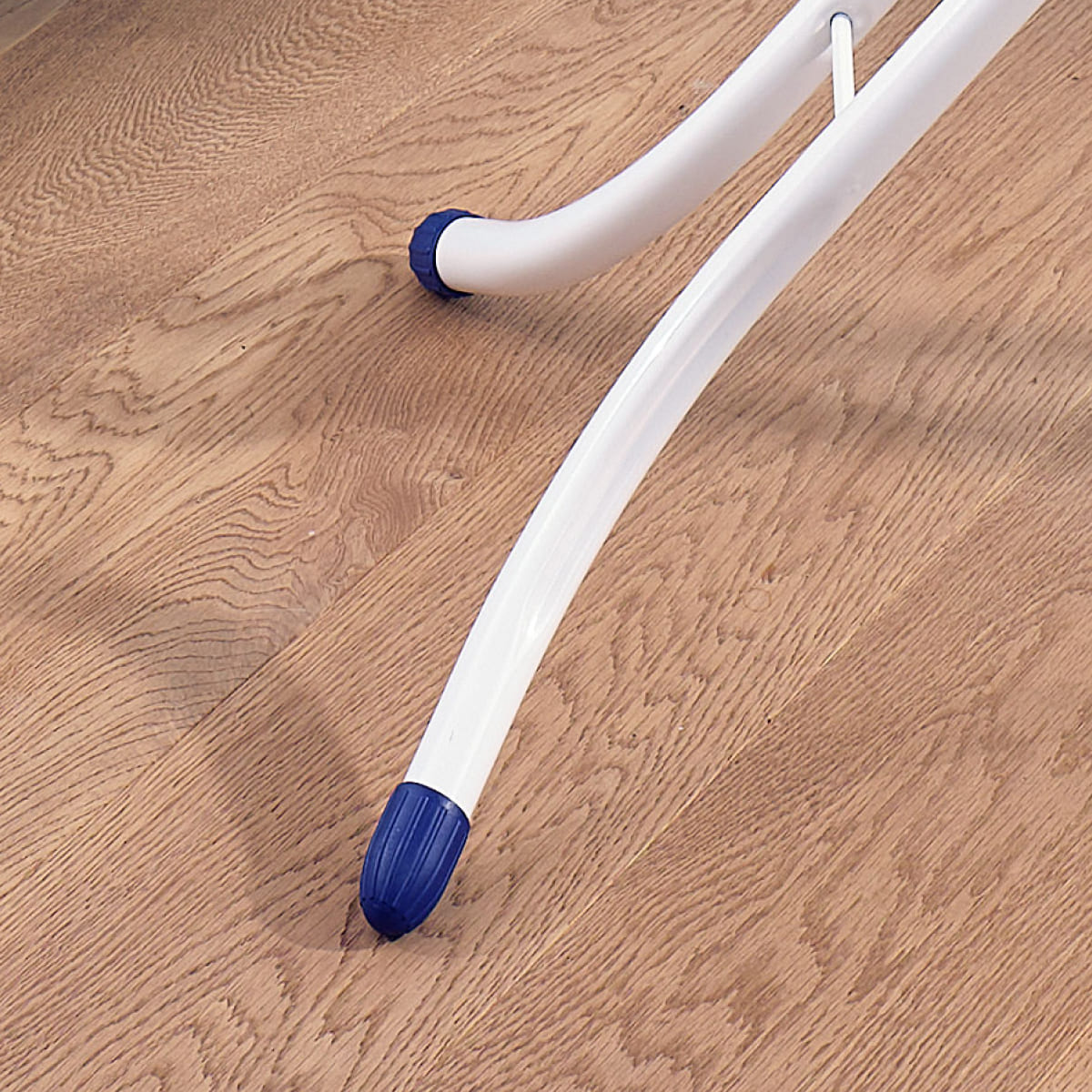 Гладильная доска с электроподключением Leifheit Airboard Compact Plus M 130х38см