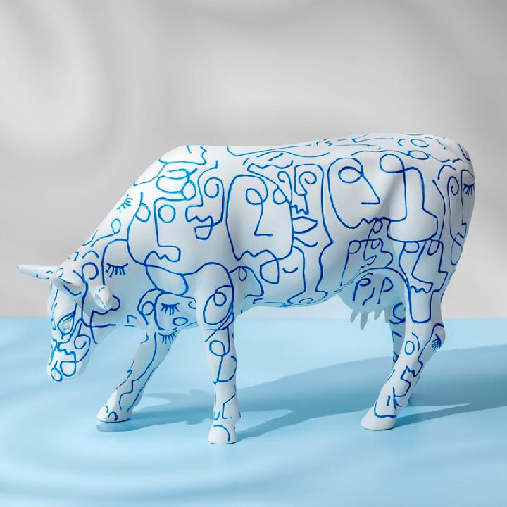 Коллекционная корова CowParade Russia Arty Cow