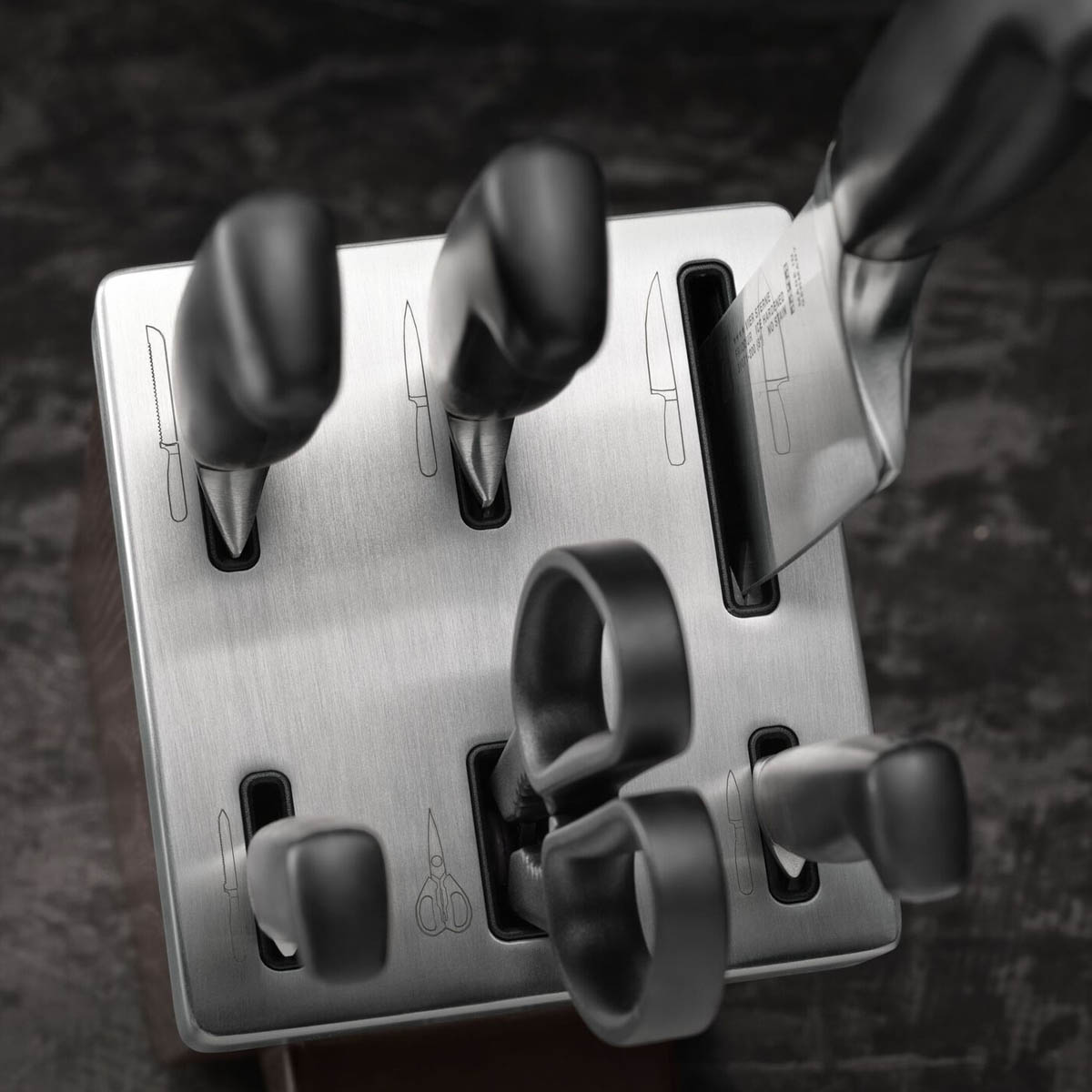 Набор кухонных ножей с заточкой Zwilling Four Star 7 предметов, черный