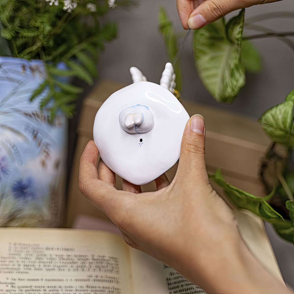 Елочная игрушка Ярославская Керамическая Мануфактура Ангел с голубем