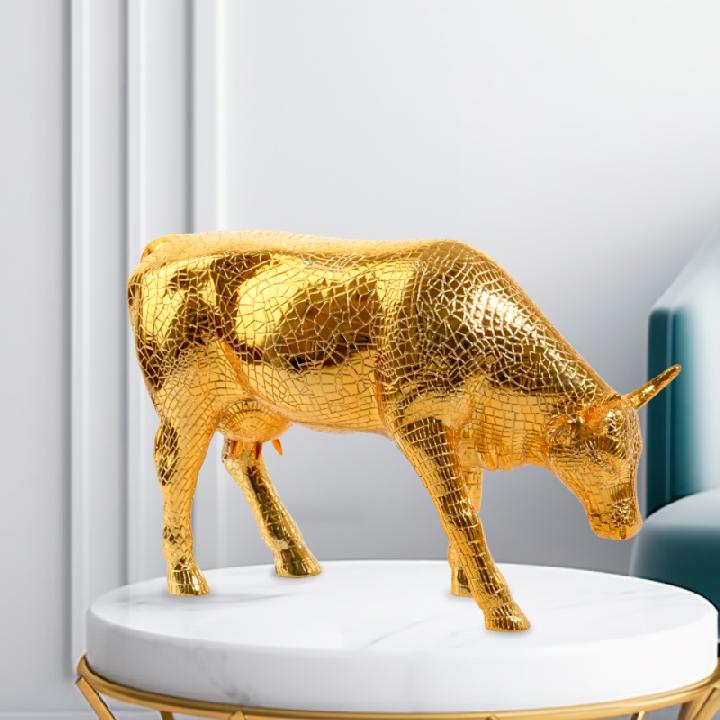 Коллекционная корова CowParade Russia Mira Moo Gold