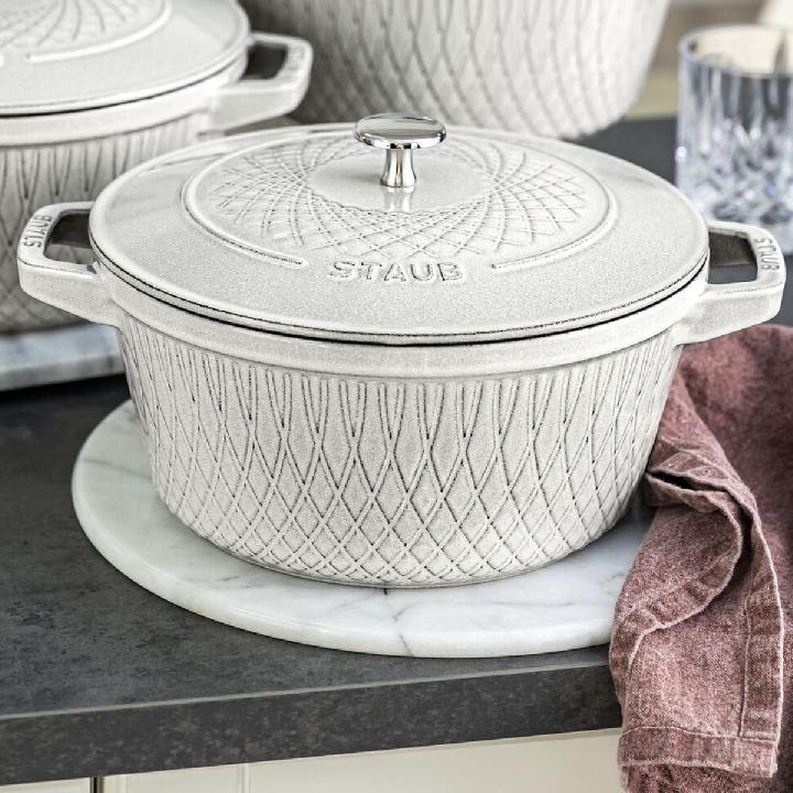 Кокот Staub La Cocotte 4,25л, белый трюфель