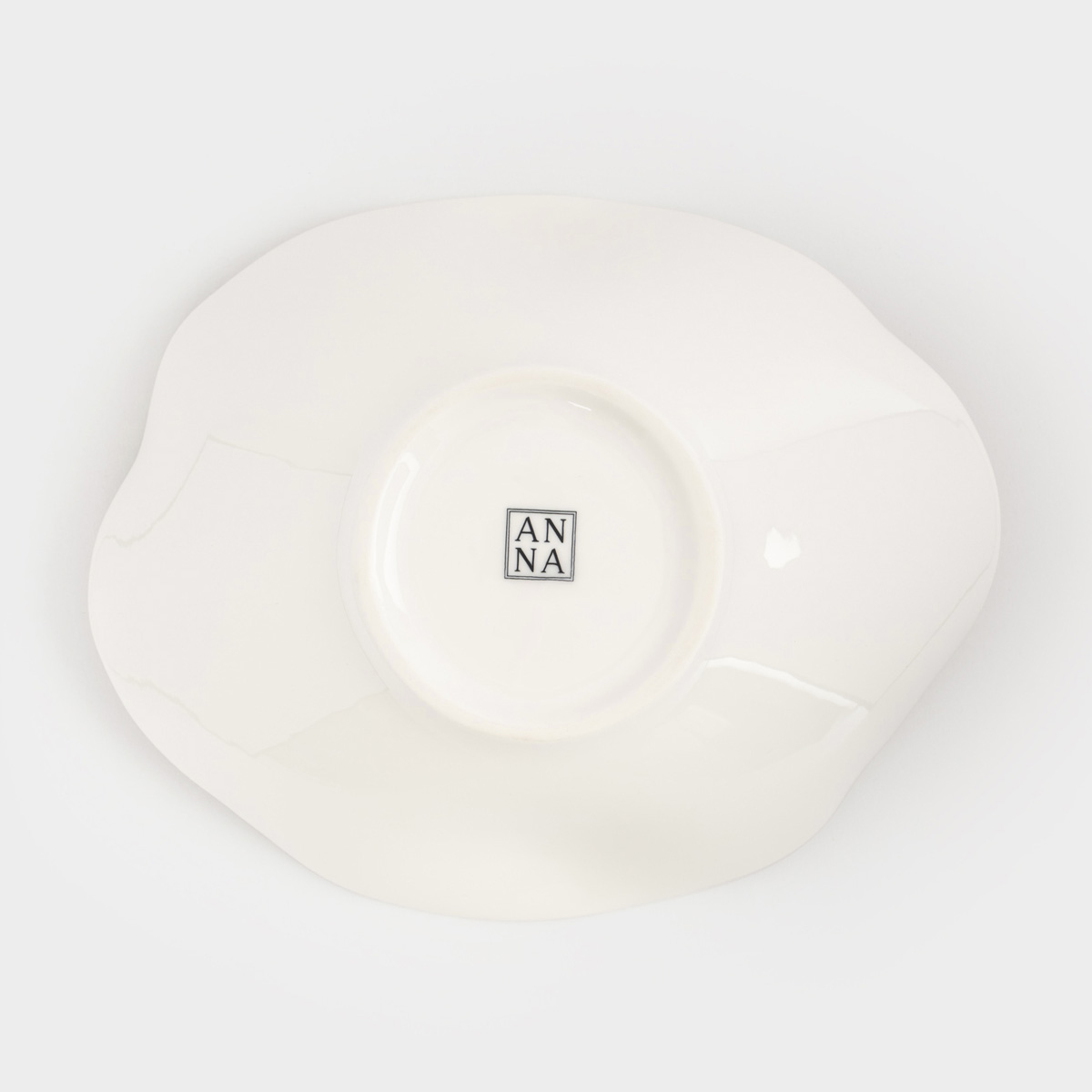 Салатник Anna Lafarg White Ocean Волнистый край