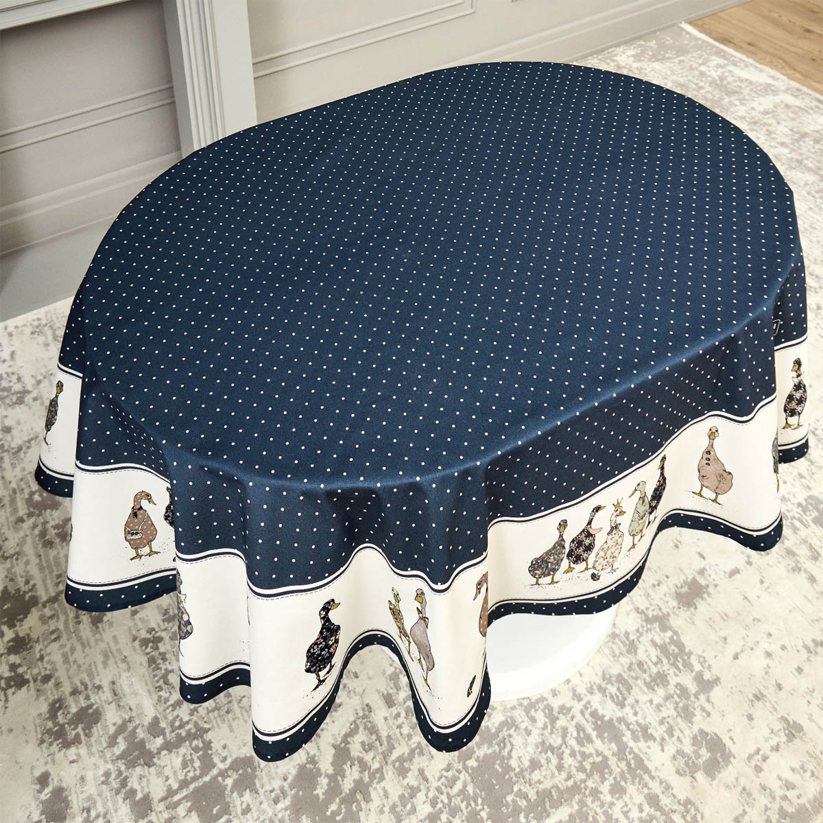 Скатерть овальная Santalino Family Farm 140х180см