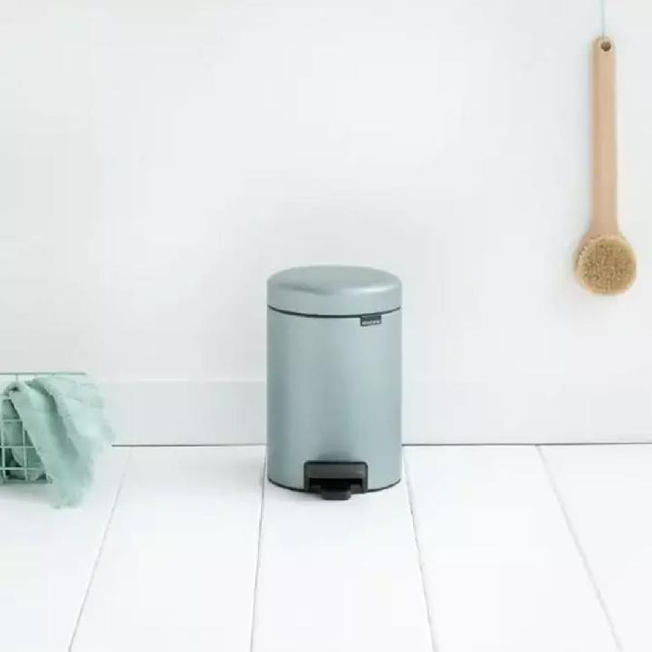 Мусорный бак с педалью Brabantia NewIcon 3л, мятный