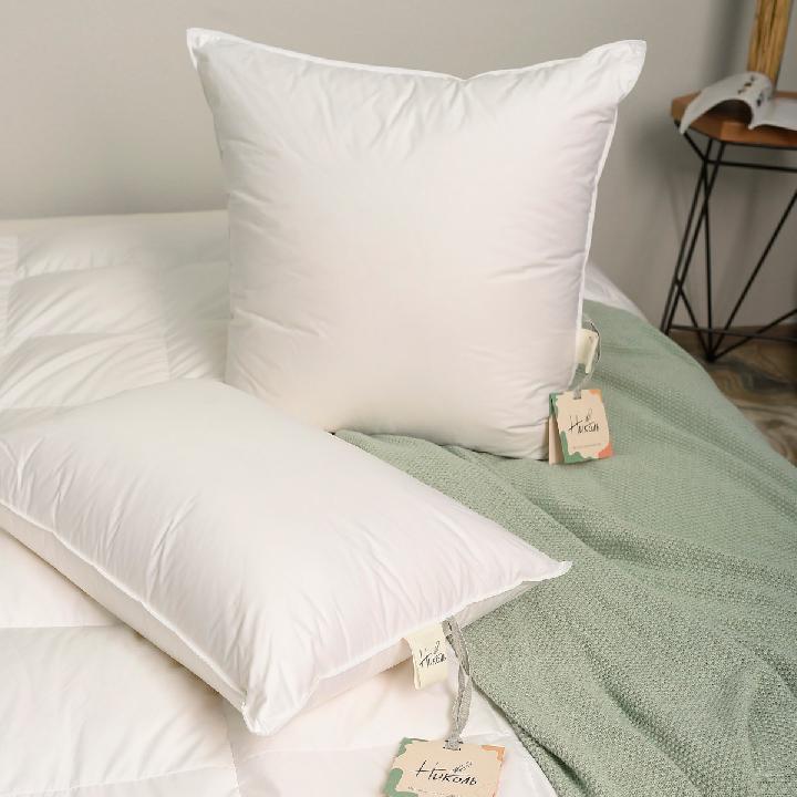 Подушка Bel-Pol Николь 68x68см