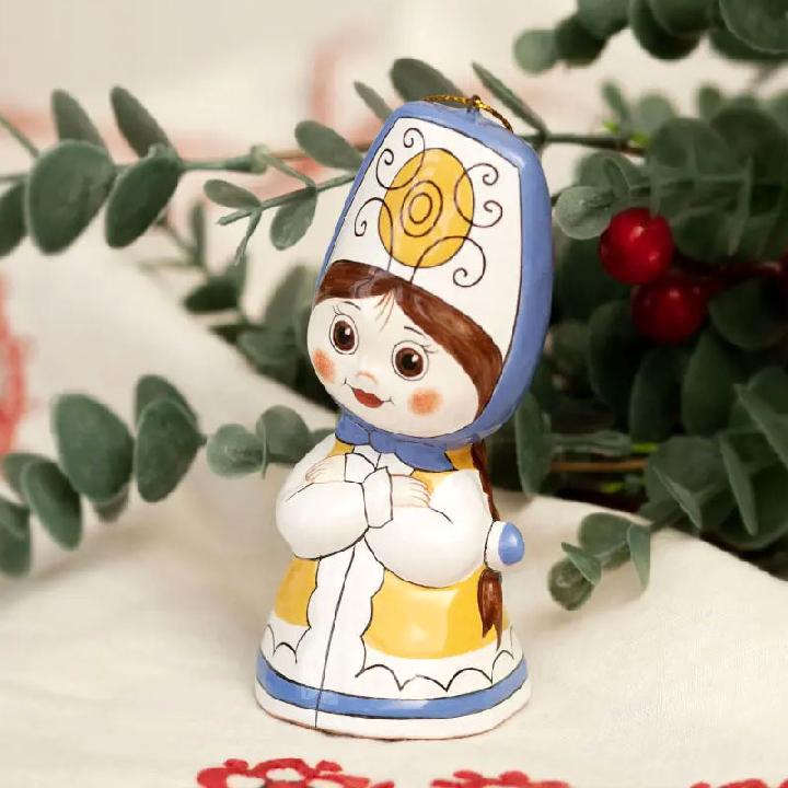 Елочная игрушка Ярославская Керамическая Мануфактура Василиса премудрая в желтом сарафане