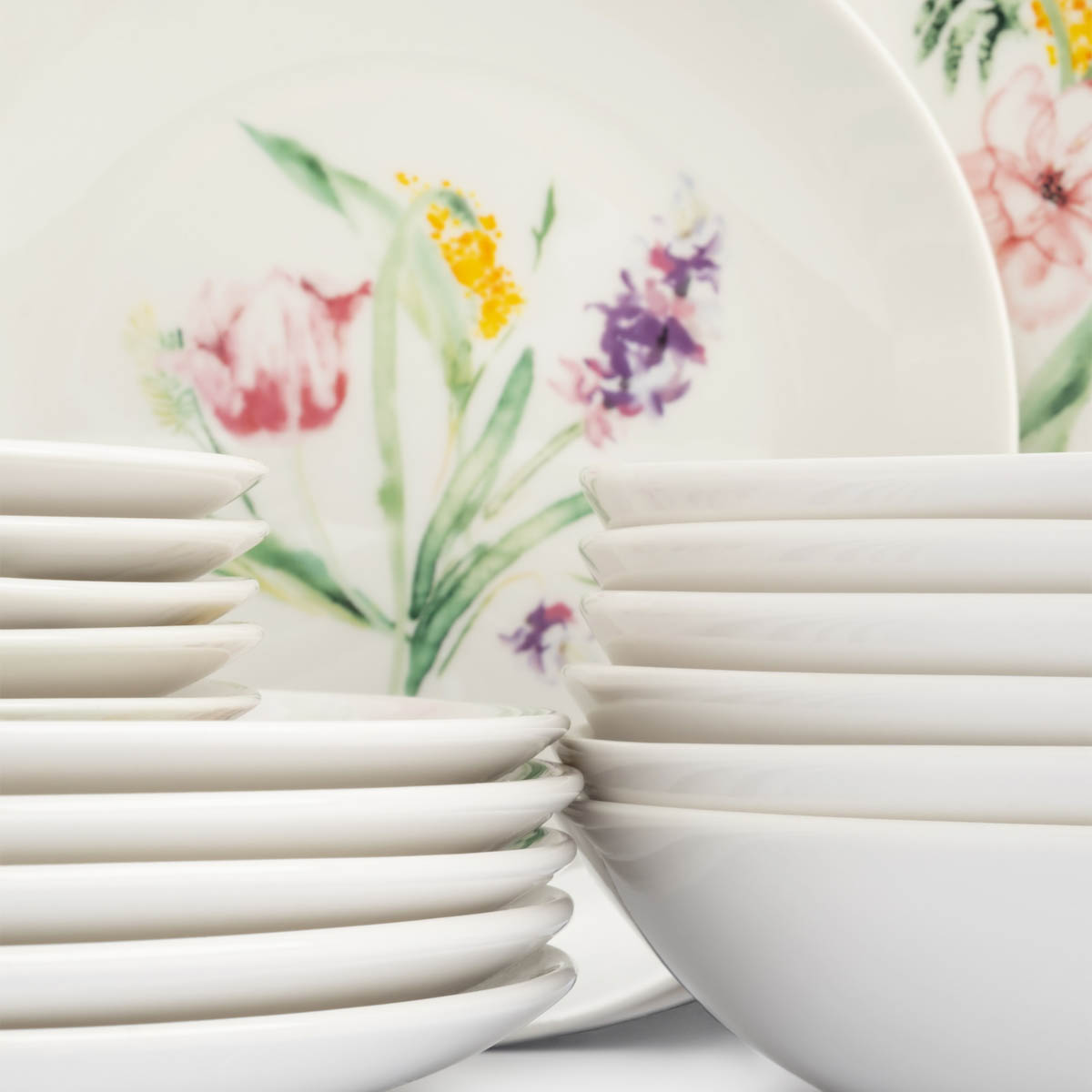 Сервиз обеденный Anna Lafarg Тюльпан 18 предметов на 6 персон