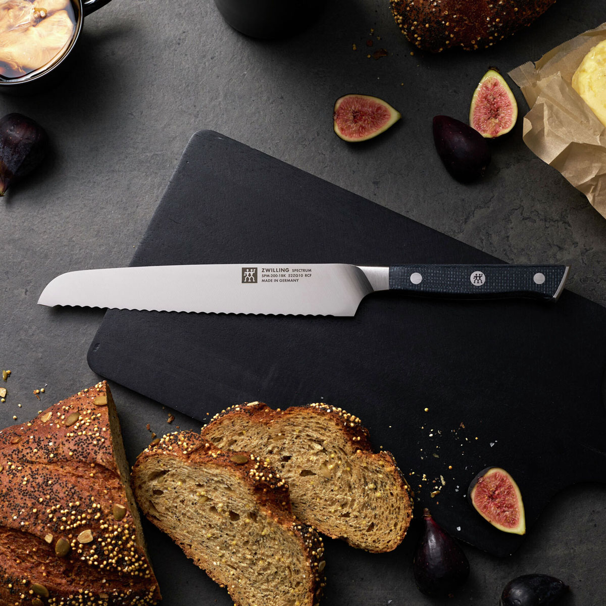 Нож для хлеба Zwilling Spectrum