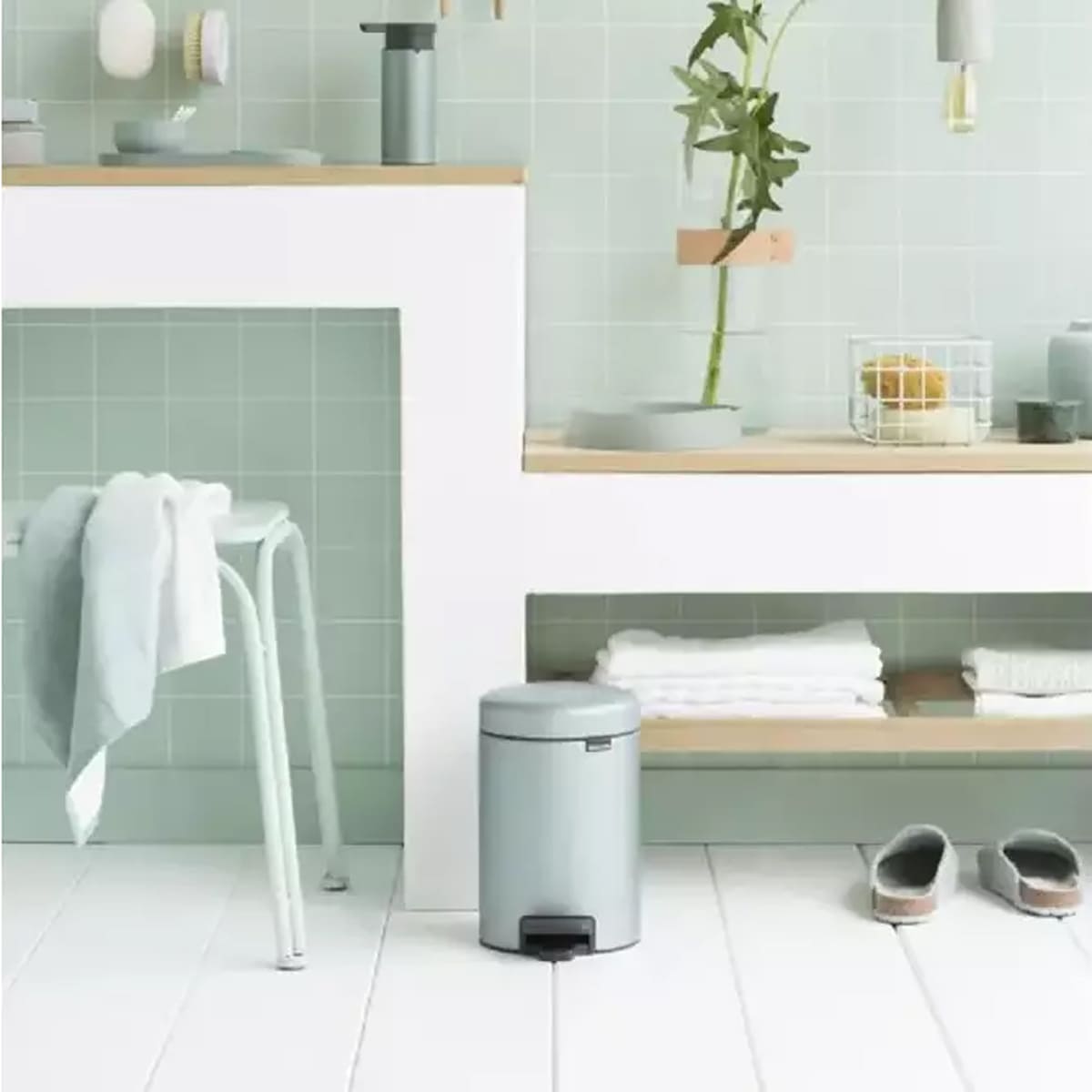 Мусорный бак с педалью Brabantia NewIcon 3л, мятный