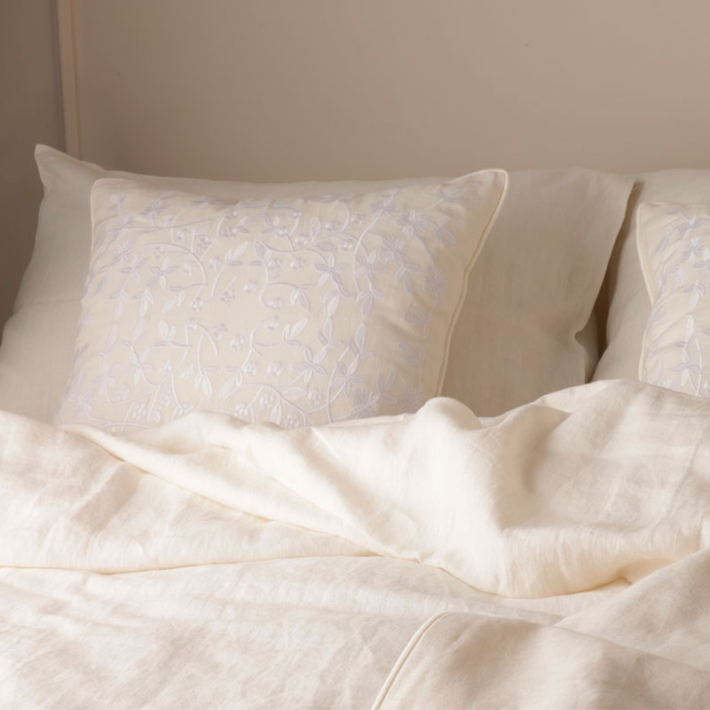 Комплект постельного белья евро Mollen Premier без простыни, молочный