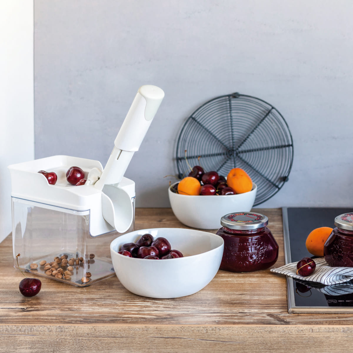 Отделитель косточек от вишен Leifheit Cherrymat 3.0