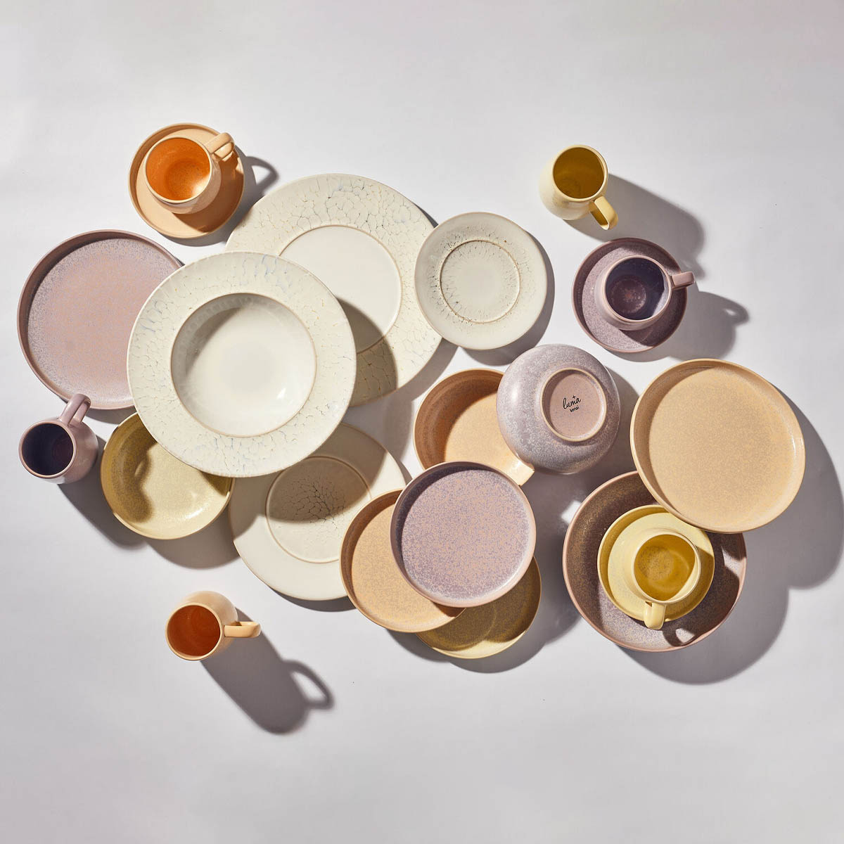 Тарелка плоская 22см Kenai Ceramics Luma, цвет песочный