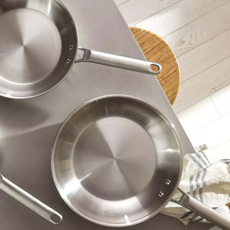 Сковорода индукционная без крышки Arcos Samoa Inox 24см