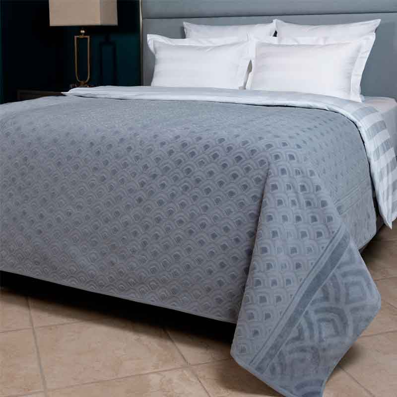 Покрывало махровое с эффектом велюра Cleanelly Basic Drago D’Argento