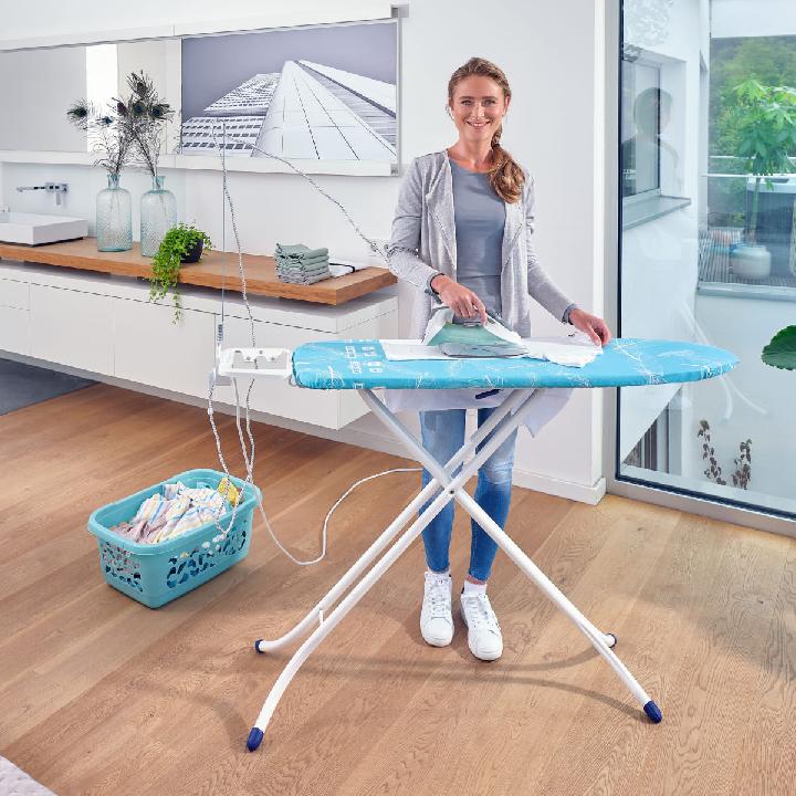 Гладильная доска с электроподключением Leifheit Airboard Compact Plus M 130х38см