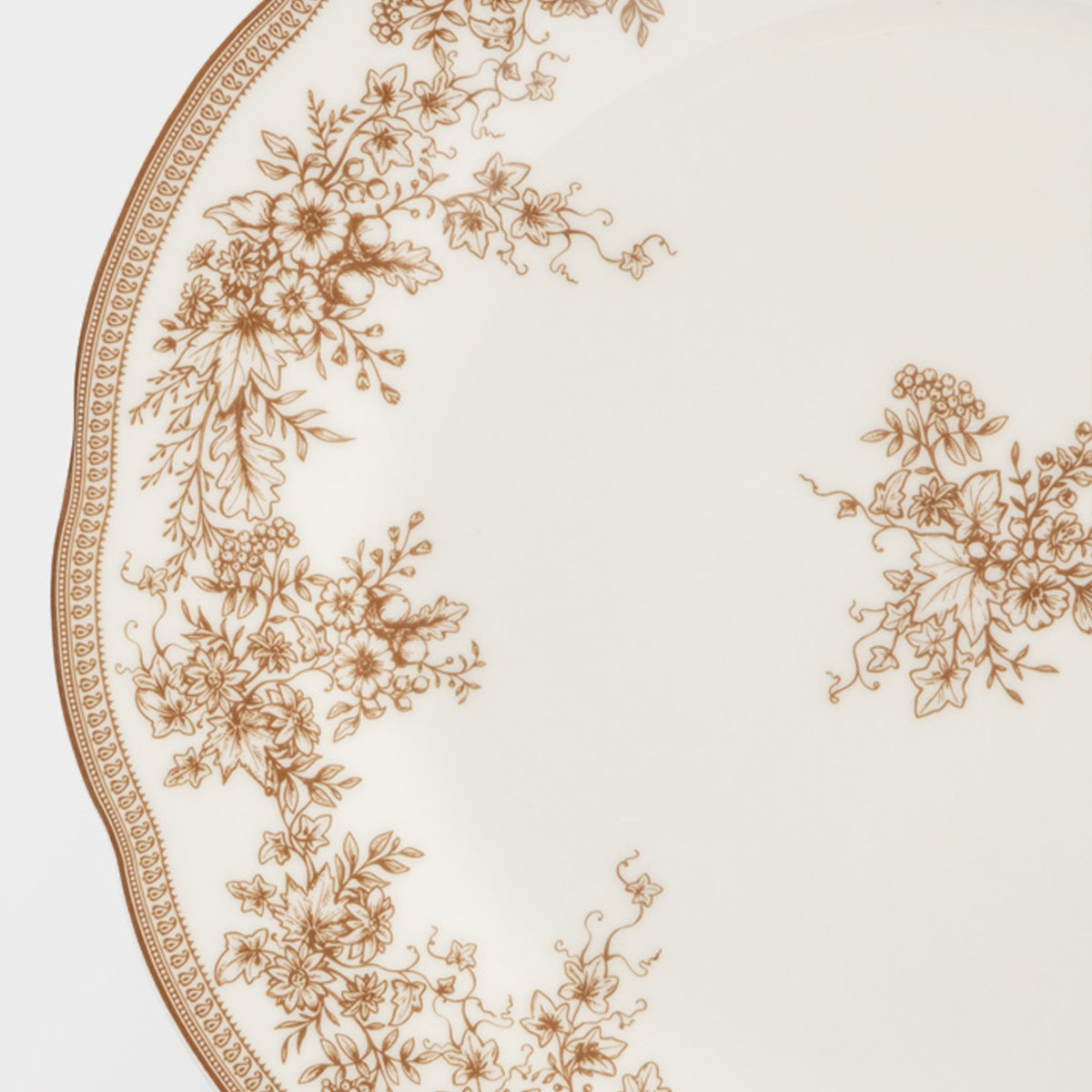 Тарелка обеденная Anna Lafarg Burgundy 26см