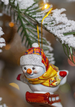 Игрушки и украшения