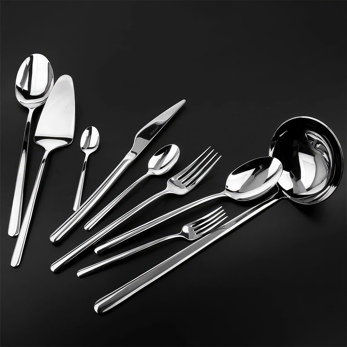 Набор столовых приборов Cristema Tokyo 75 предметов на 12 персон, зеркальная полировка