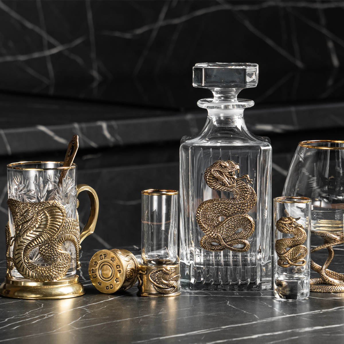 Статуэтка Город Подарков Змея-принцесса