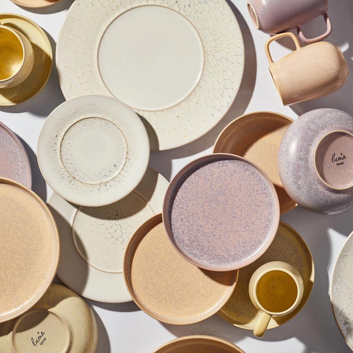 Тарелка плоская 22см Kenai Ceramics Luma, цвет персиковый