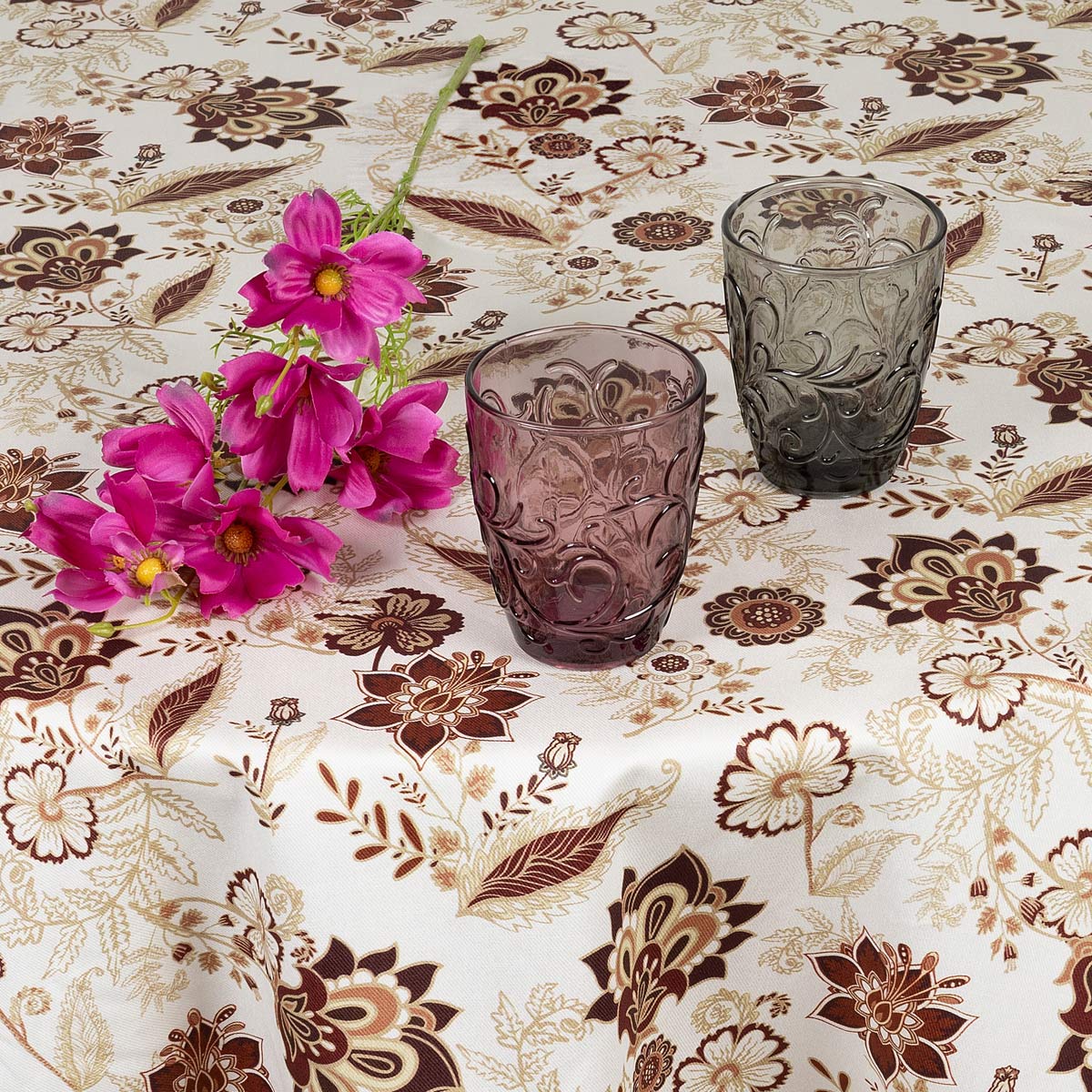 Скатерть круглая Pappel Sonia 180см