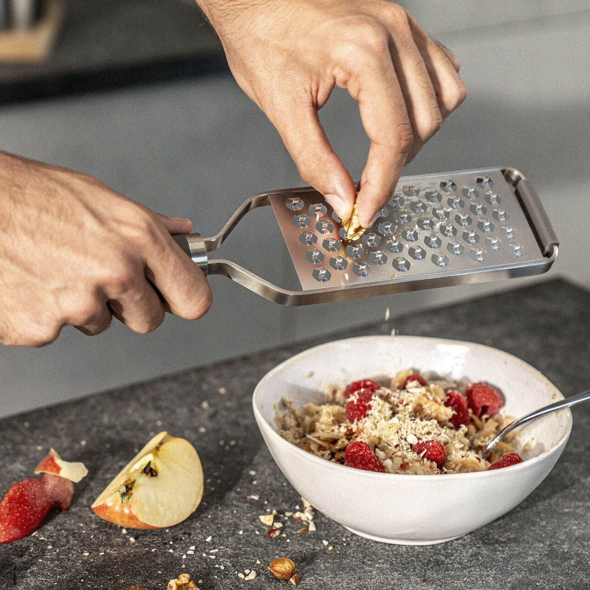 Терка средняя с ручкой Zwilling Pro