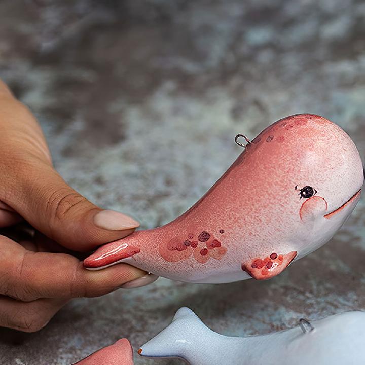 Елочная игрушка Ярославская Керамическая Мануфактура Кит розовый