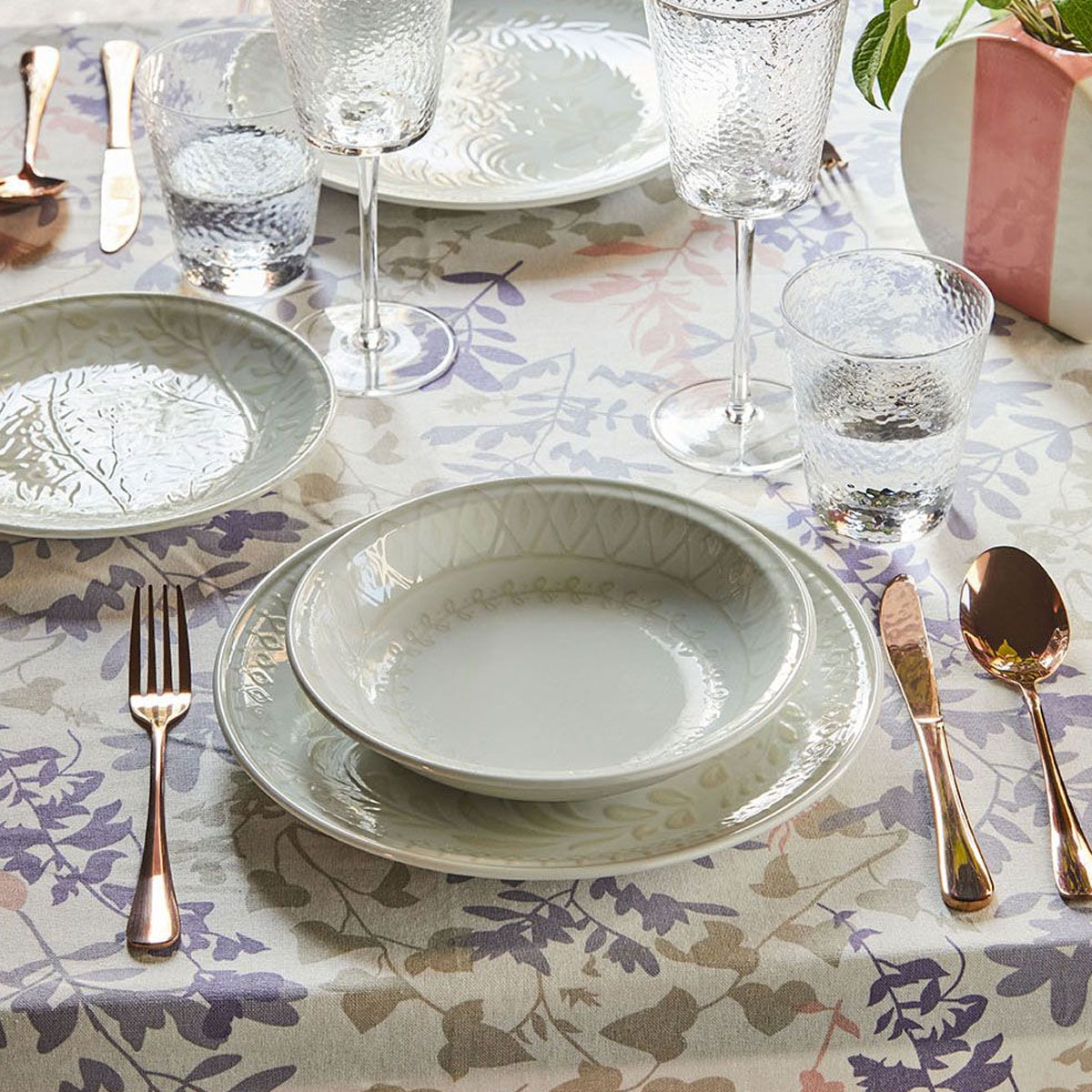 Скатерть Andrea Fontebasso Floreale 140х240см