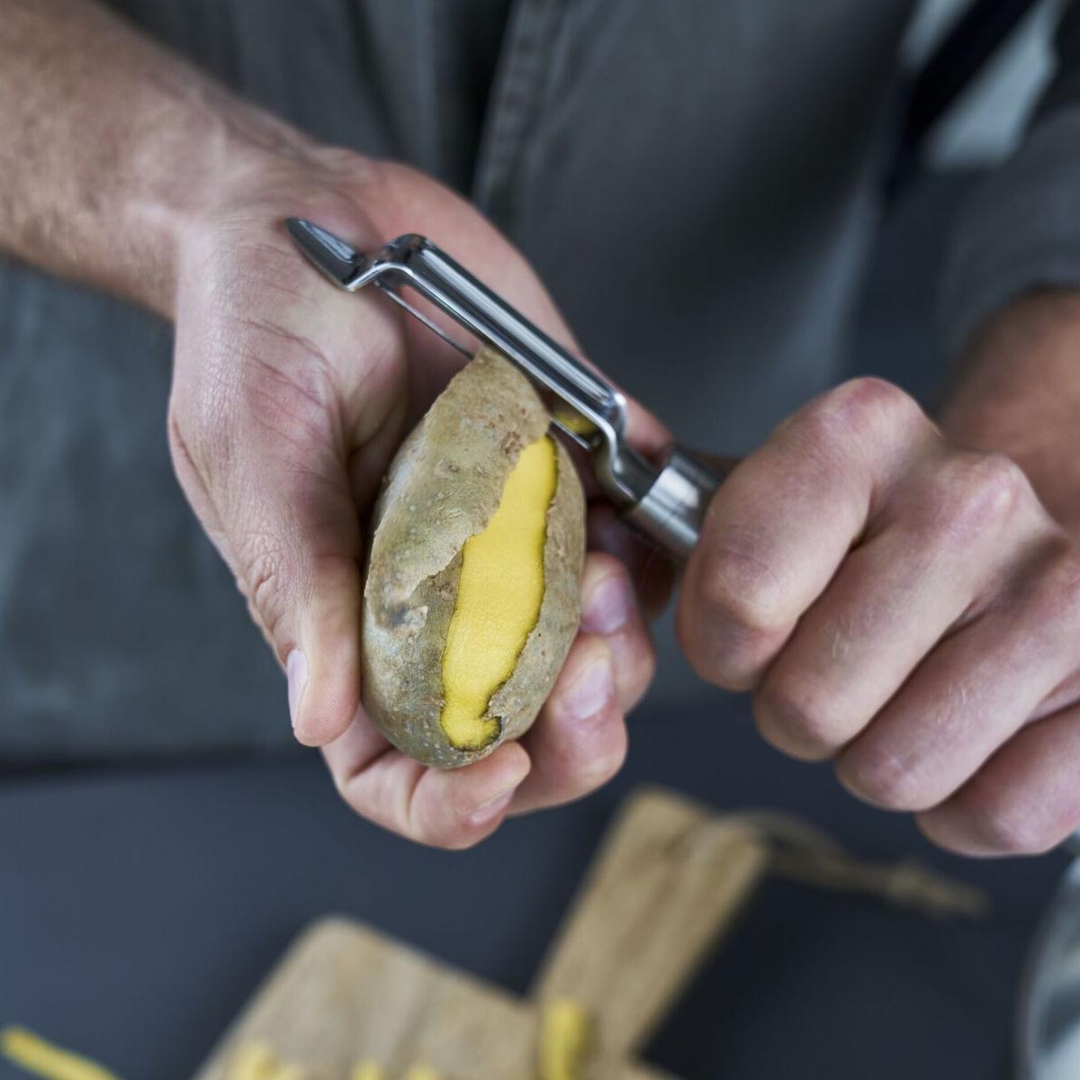 Овощечистка Zwilling Pro