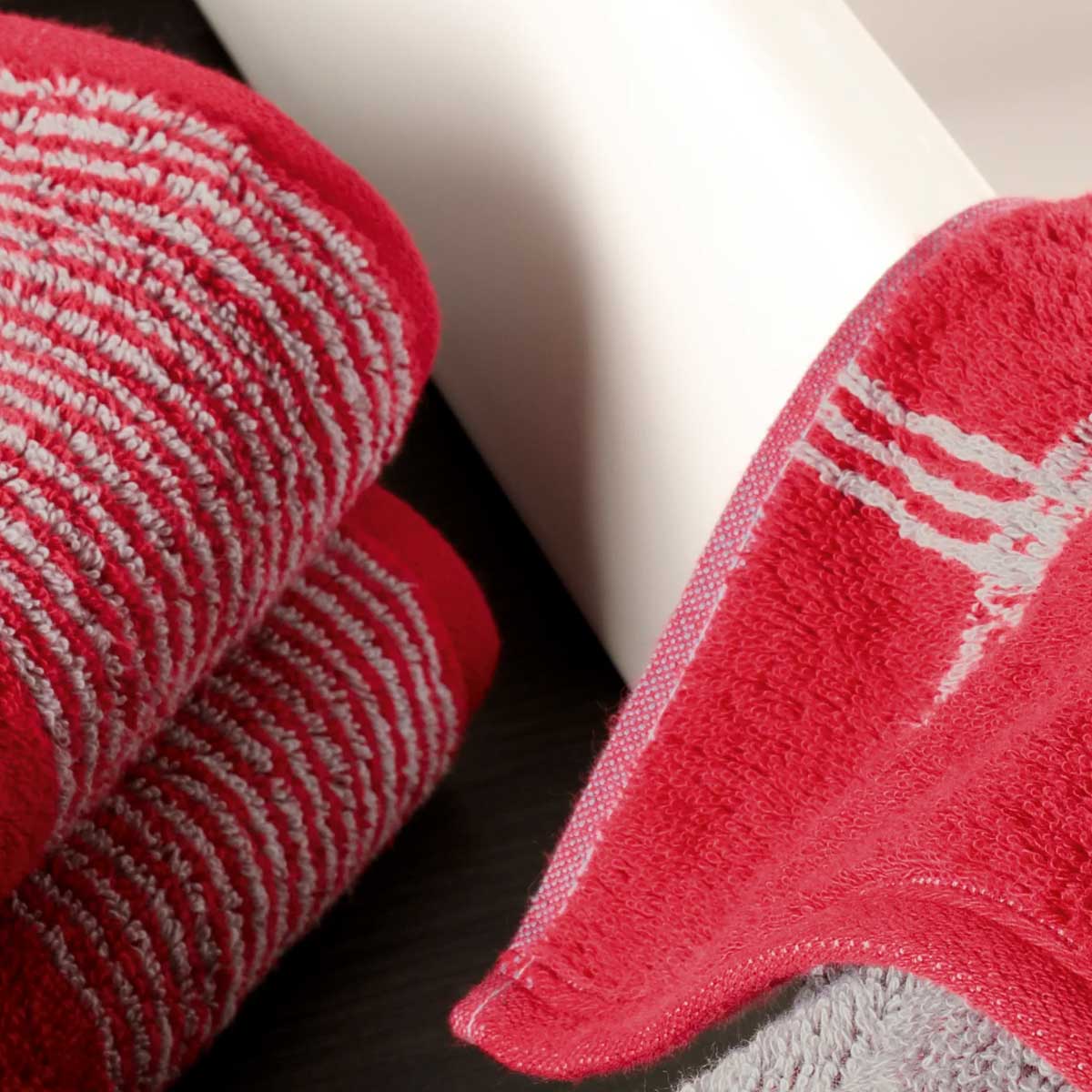 Полотенце махровое Cawo Two-Tone 50x100см, цвет бордовый