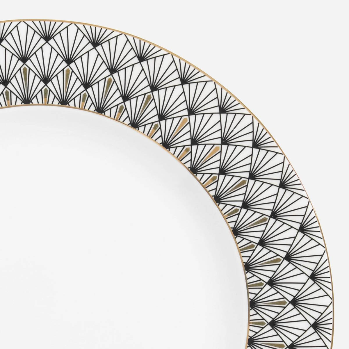 Тарелка обеденная Domique Young Monarch