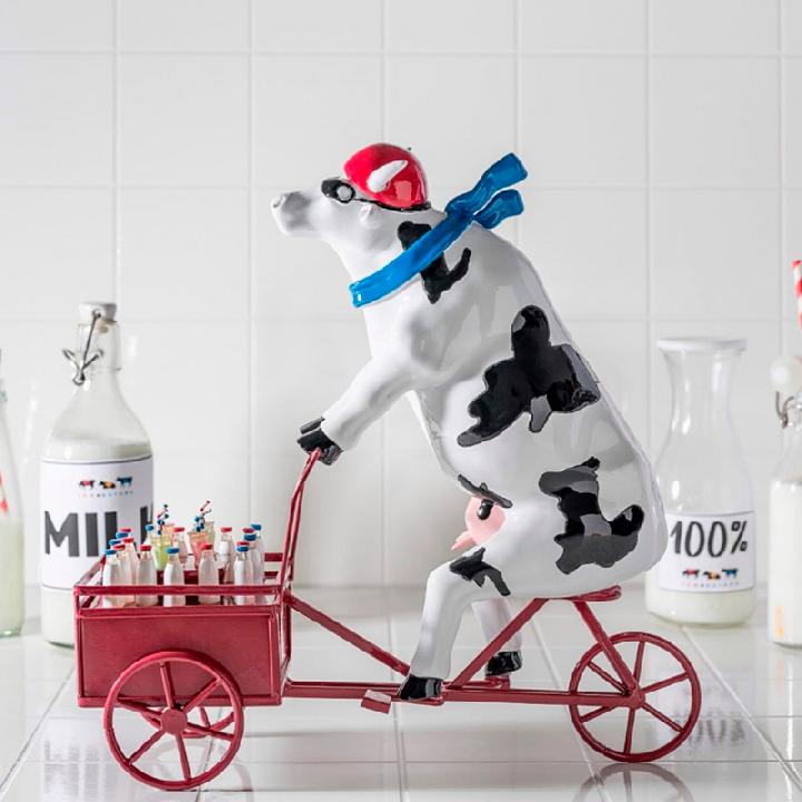 Коллекционная корова CowParade Russia Lait Triporteur