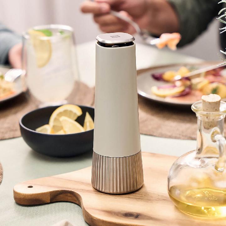 Мельница для перца Zwilling Spices, слоновая кость