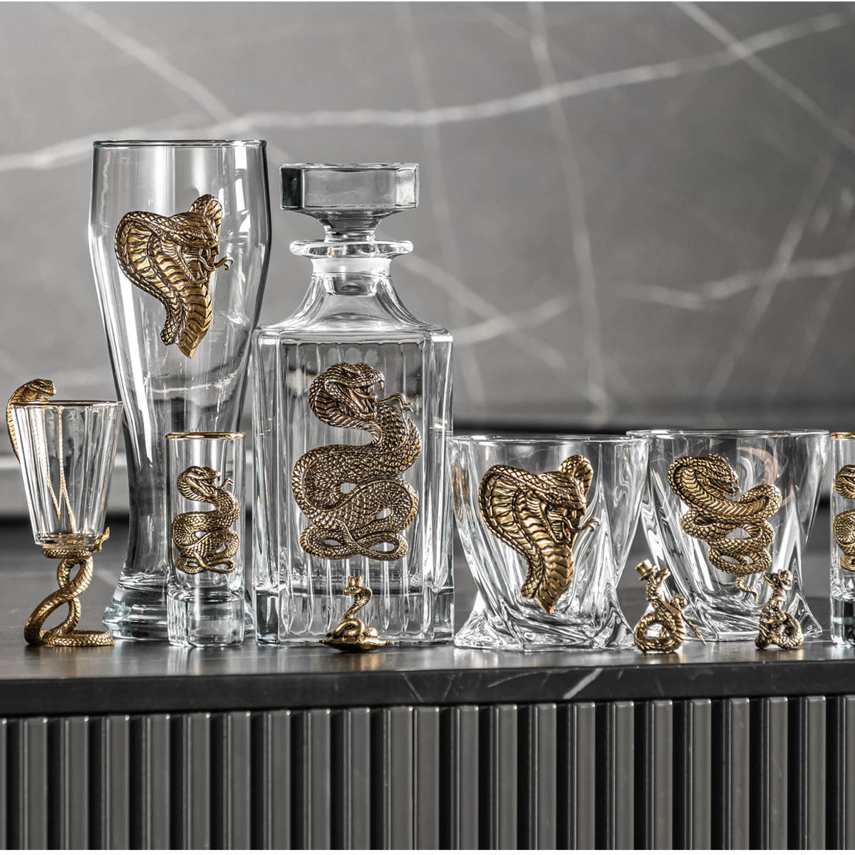 Статуэтка Город Подарков Змея-принцесса