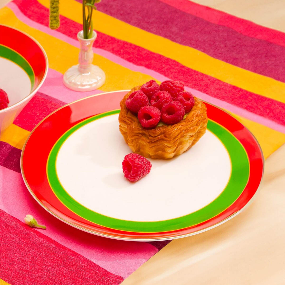 Тарелка обеденная Domique Joyware Green and Red