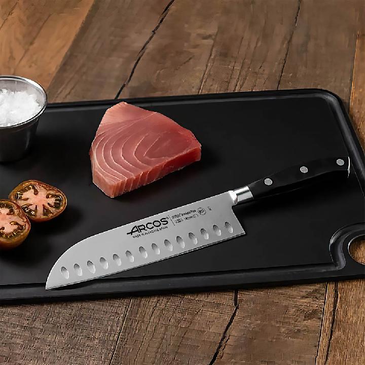 Нож японский Шеф Arcos Riviera