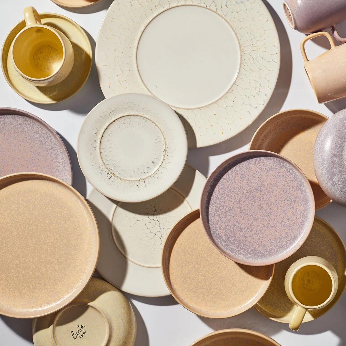 Тарелка плоская 22см Kenai Ceramics Cheshuya, цвет белый