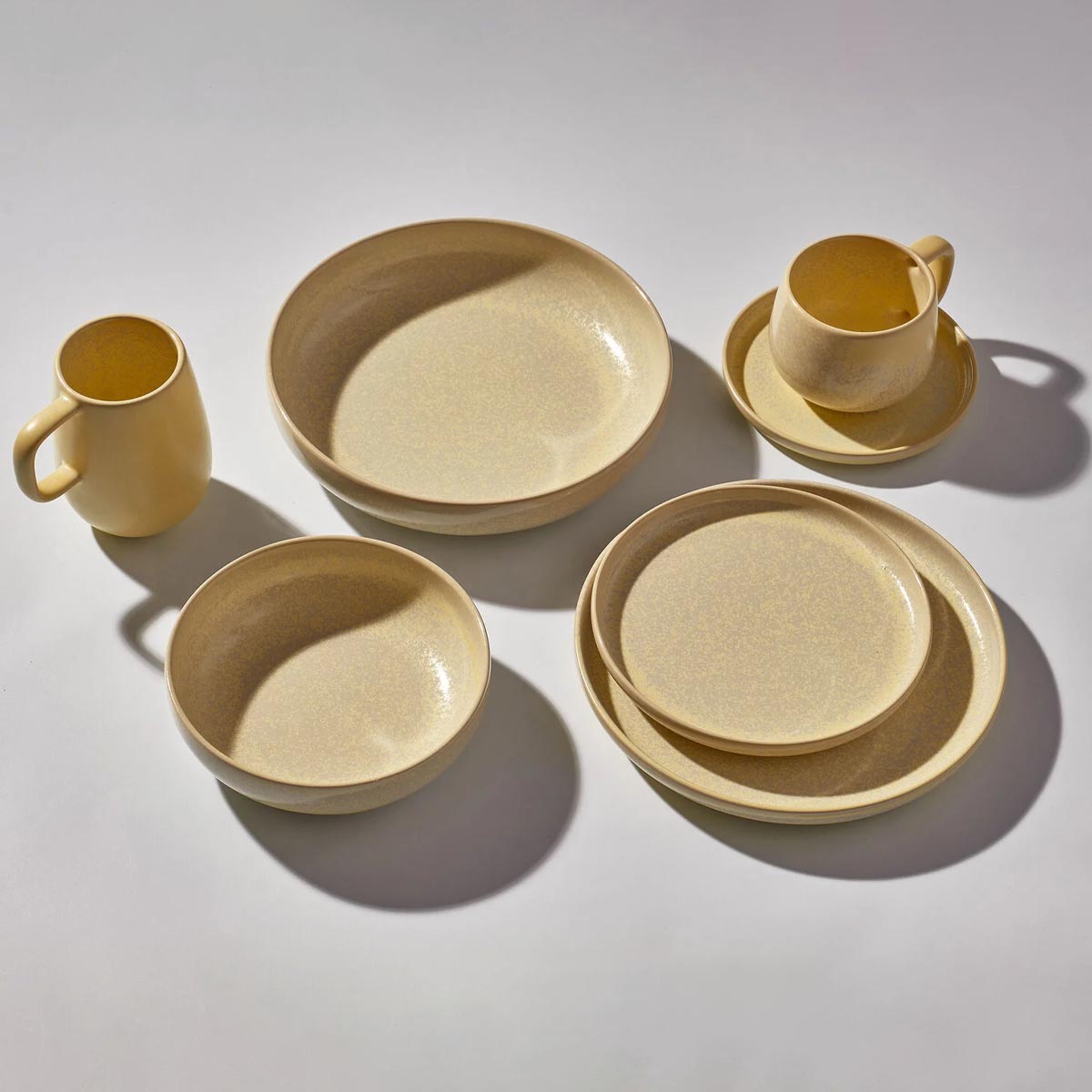 Тарелка плоская 22см Kenai Ceramics Luma, цвет песочный